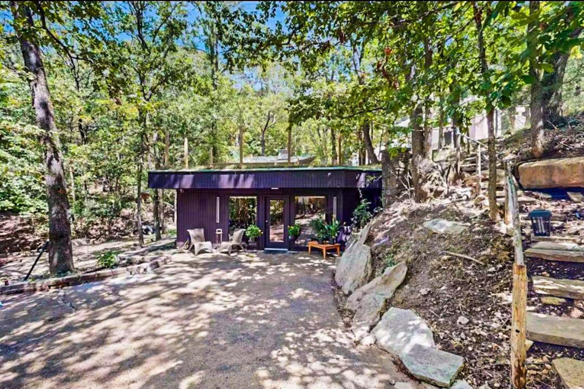 Underhill A Modern Hobbit Hole Villa Garfield Eksteriør bilde
